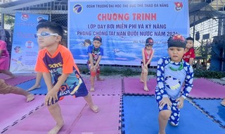 Chuyên gia giáo dục: 'Đã đến lúc cho các con thời gian đọc sách, học kỹ năng'