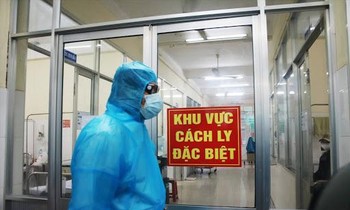 Hai sinh viên tại TP. HCM bị cách ly vì chung chuyến bay với nữ bệnh nhân tại Long Khánh