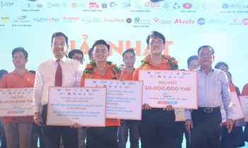 Game chơi bài chống COVID-19 giành giải Nhất CiC 2020
