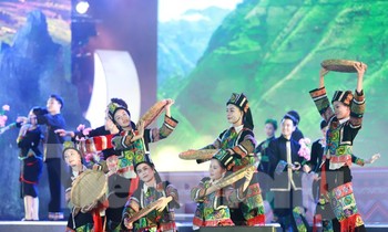 Sôi nổi chương trình 'Qua những miền di sản Việt Bắc'