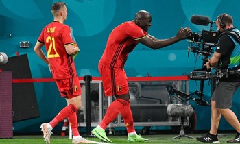 Các ứng cử viên vô địch tiếp đà hưng phấn