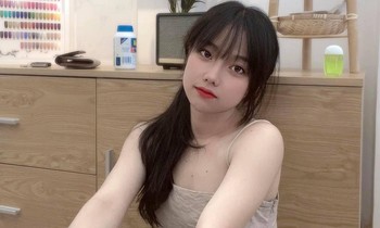 Nữ tình nguyện viên xinh đẹp với những video lan tỏa sự lạc quan