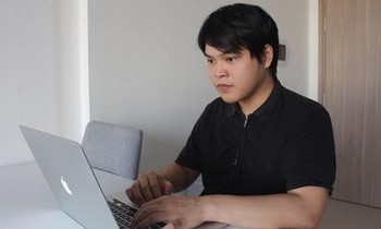 "Chuyên gia” phục chế màu cho tư liệu cũ