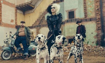 'Cruella' - Giải mã câu chuyện đáng sợ về kẻ đi săn bộ da 101 con chó đốm