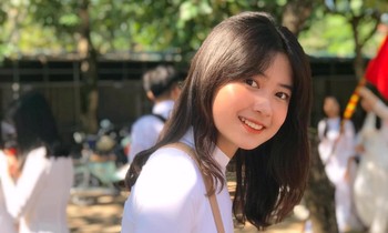 Gặp gỡ mỹ nhân xứ Nghệ với điểm IELTS 'đỉnh chóp', đẹp tựa nàng thơ tại 'Hoa hậu Việt Nam 2022'