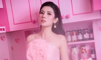 Không còn vẻ đẹp ngọt ngào, 'nàng Hậu' này hóa thành búp bê Barbie gợi cảm ai cũng xuýt xoa