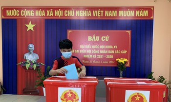 Cử tri sinh viên mong đại biểu trúng cử mang hết tâm sức phục vụ đất nước