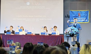 Anh Nguyễn Phan Bảo Thuỵ làm Chủ tịch Hội Sinh viên Việt Nam tại Pháp