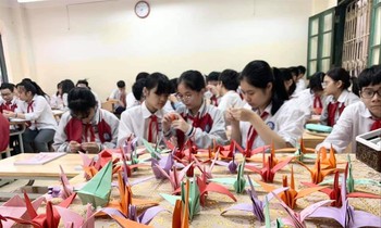 Trường học hạnh phúc: Giấc mơ và ước nguyện, Kỳ cuối: Đối diện với cơm áo, gạo tiền