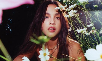 Sau những ngày tháng tận hưởng trái ngọt, vận xui bắt đầu đeo bám Olivia Rodrigo?