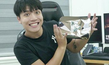 NTN Vlogs vừa đạt cột mốc 10 triệu sub, vì sao anh chàng đã có ảnh chụp với nút Kim cương?