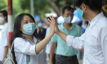 10 địa phương quyết định miễn, giảm học phí cho học sinh do ảnh hưởng của dịch COVID-19