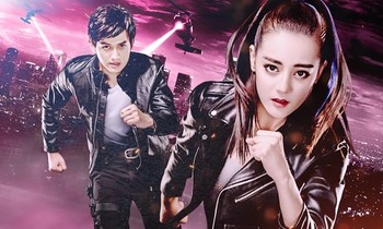 Không chỉ hình tượng cổ trang, Địch Lệ Nhiệt Ba từng đốn tim fan bằng sự cá tính thế này