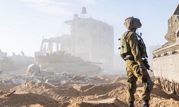 Israel tuyên tía ham muốn trấn áp hiên chạy dọc biên cương Dải Gaza - Ai Cập
