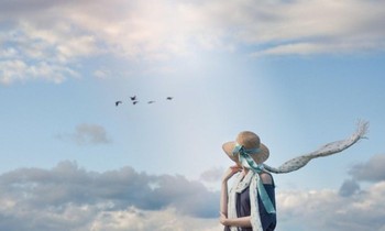 Cuộc đời này dài rộng thế, sẽ luôn có một nơi đủ ấm áp để ta chọn dừng chân