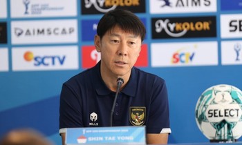 HLV Shin Tae-yong phản ứng thế nào khi biết tin ông Troussier mất việc?