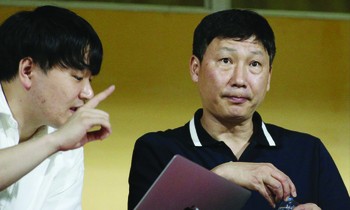 Ông Kim Sang-sik khó qua ải ASEAN Cup 2024