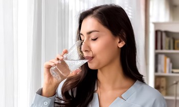 9 sai lầm tai hại khi uống nước khiến cơ thể 'nhiễm độc'