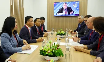 Phó Thủ tướng Lê Thành Long trong cuộc tiếp lãnh đạo Gazprom. Ảnh: VGP