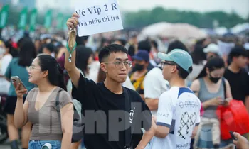 Giá vé show có G-Dragon giảm sâu, phe vé ế khách