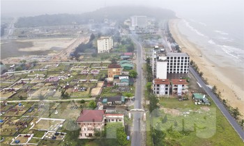 Lên phương án di dời hàng nghìn ngôi mộ cạnh bãi biển đẹp nhất Hà Tĩnh