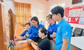 Những trợ lý số của người dân vùng biên