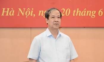 Thi tốt nghiệp THPT 2025: Bộ trưởng Nguyễn Kim Sơn yêu cầu ứng phó với tình huống mới