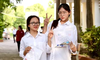 Môn Sinh học có gần 73.000 thí sinh đăng ký dự thi.
