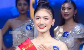 Nữ sinh năm 3 đăng quang Hoa khôi Đại học Quốc tế Sài Gòn