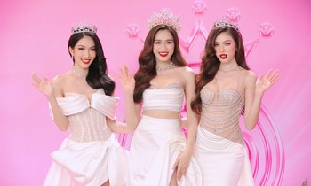 Hé lộ loạt ảnh hậu trường trước giờ G, 'nhiệt kế' Chung kết 'Hoa hậu Việt Nam 2022' nóng lắm rồi