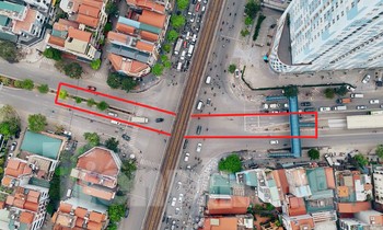 Hiện trạng vị trí xây dựng cầu vượt hơn 800 tỷ qua nút giao đường Lê Trọng Tấn với Quốc lộ 6