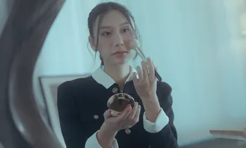 ‘Mỹ nhân’ chuyển giới Lynk Lee ngày một thăng hạng nhan sắc, ngọt ngào sánh đôi bên trai đẹp tại Hàn Quốc