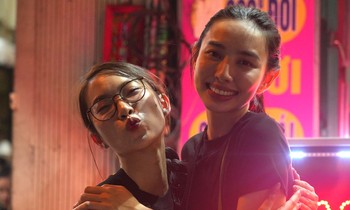 'Hot girl 7 thứ tiếng' Khánh Vy tiết lộ cát sê 'khủng' mà Hoa hậu Thùy Tiên trao cho nếu làm điều 'khó đỡ' này