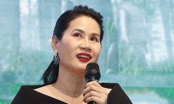 'Ác nữ màn ảnh' Thân Thúy Hà trở lại đóng phim, chia sẻ phải kiềm chế ‘giữ miệng' để hoàn thành vai diễn