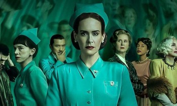 Ai cũng mơ làm công chúa nhưng có những cô gái xinh đẹp chuyên tỏa sáng trong phim kinh dị