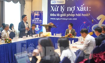 Quan hệ tín dụng: Người đi vay luôn ở 'cửa' dưới?