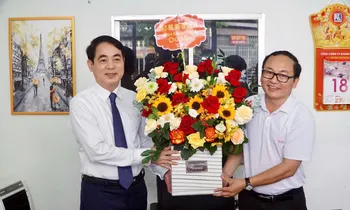 Bí thư Khánh Hòa đánh giá cao vai trò tiên phong của báo Tiền Phong trong phản biện xã hội