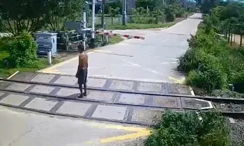 Tàu hỏa tông chết người đàn ông đứng giữa đường ray ở Lâm Đồng