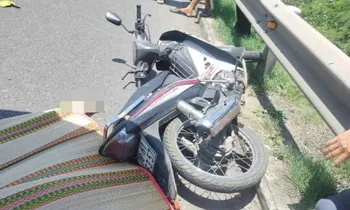 Truy tìm ô tô gây tai nạn chết người trên Quốc lộ 1 rồi bỏ trốn