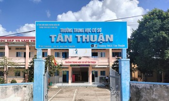 Trường THCS Tân Thuận