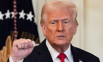 Ông Trump tuyên bố mức thuế 25% gây chao đảo ngành ô tô
