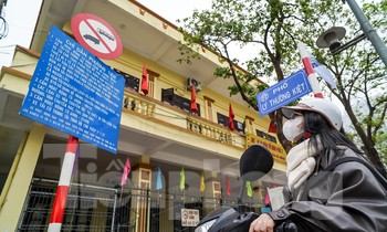 Biển chỉ dẫn giao thông 'nhiều chữ' đánh đố người đi đường