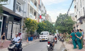 Cháy nhà 3 tầng ở TPHCM làm cụ ông tử vong