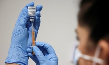 Từ điển Oxford công bố "Vax" (viết tắt của vắc-xin) trở thành Từ của năm 2021