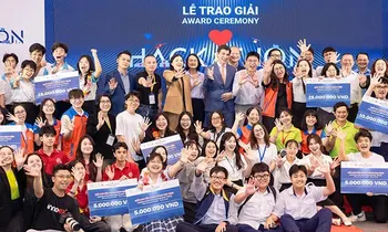 Teen Phổ thông Năng Khiếu giành ngôi Quán quân cuộc thi về Logistics nhân đạo
