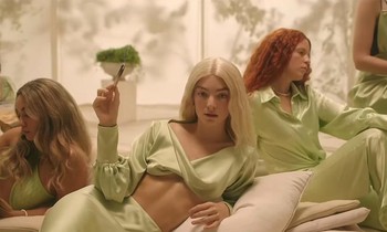 "Mood Ring" - Lorde: Lá thư vực dậy tinh thần người trẻ sau chuỗi ngày dài mệt mỏi