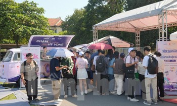 Xúc động với chuyến xe yêu thương của Mastercard và Payoo tại Sóng Festival