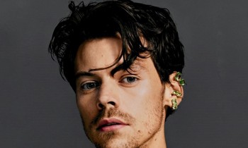 Rihanna, Ariana Grande hãy cảnh giác, Harry Styles ra mắt thương hiệu làm đẹp cá nhân rồi đấy!