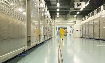 Một bức ảnh do Cơ quan Năng lượng Nguyên tử Iran cung cấp cho thấy bên trong cơ sở hạt nhân Fordow của Iran vào năm 2019. Nguồn: EPA.