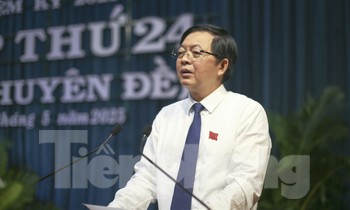 Bí thư Bình Định: 'Cán bộ lãnh đạo không đủ năng lực, điều kiện để đáp ứng công việc thì tự đào thải'